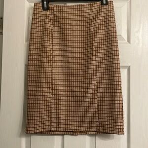 Brown houndstooth pencil skirt